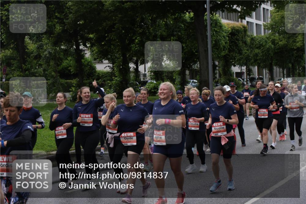 14.06.2026 - REWE Women's Run Jannik Wohlers http://msf.ph/oto/9814837 14.06.2026 10:42:17 Laufen 5018, 5384, 157 meine-sportfotos.de