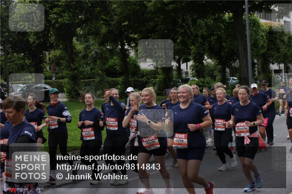 14.06.2026 - REWE Women's Run Jannik Wohlers http://msf.ph/oto/9814843 14.06.2026 10:42:17 Laufen 5018, 5, 5385 meine-sportfotos.de