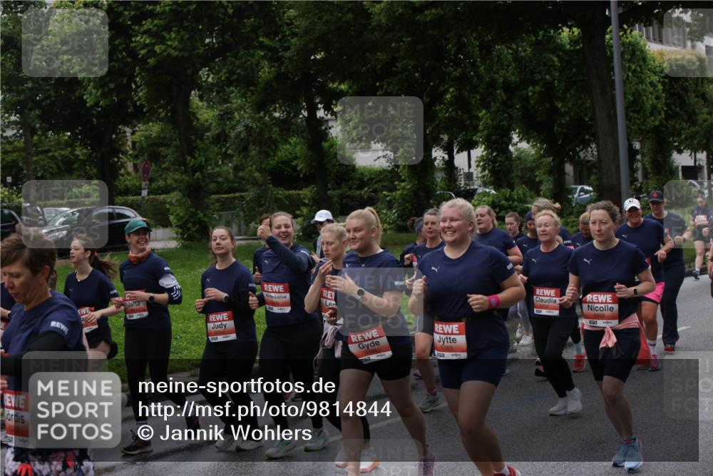 14.06.2026 - REWE Women's Run Jannik Wohlers http://msf.ph/oto/9814844 14.06.2026 10:42:17 Laufen 6018, 063, 5385, 5856 meine-sportfotos.de