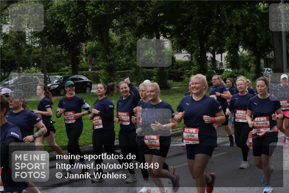 14.06.2026 - REWE Women's Run Jannik Wohlers http://msf.ph/oto/9814849 14.06.2026 10:42:17 Laufen 5385, 5856, 7 meine-sportfotos.de
