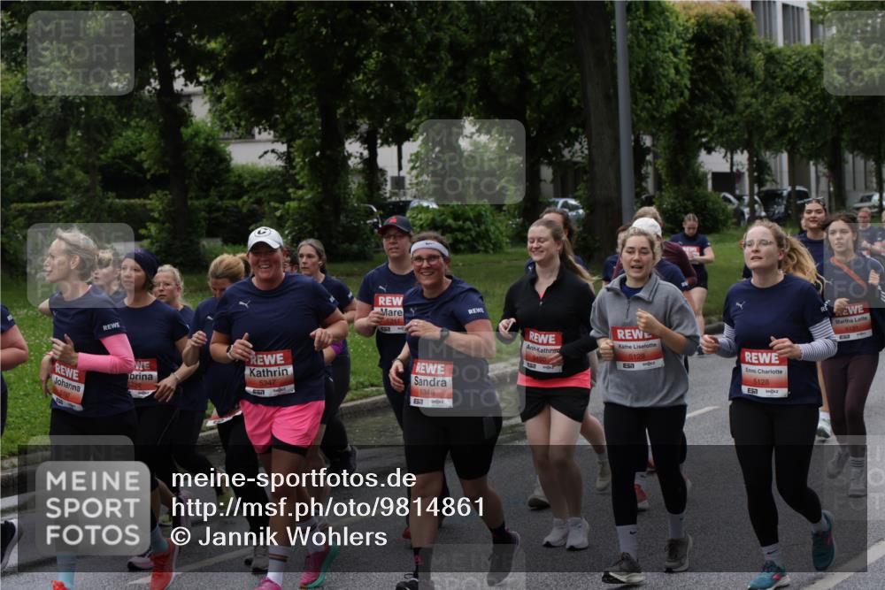 14.06.2026 - REWE Women's Run Jannik Wohlers http://msf.ph/oto/9814861 14.06.2026 10:42:19 Laufen 5197, 5722, 5347, 5211, 57, 5348, 5190, 5129, 5128, 51, 5131 meine-sportfotos.de