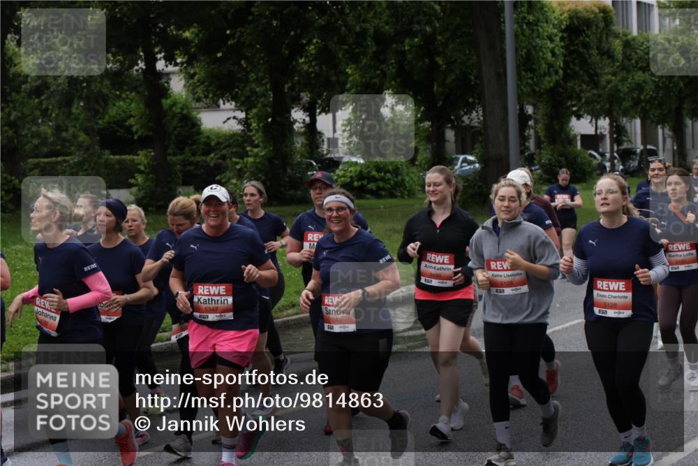 14.06.2026 - REWE Women's Run Jannik Wohlers http://msf.ph/oto/9814863 14.06.2026 10:42:19 Laufen 5347, 661, 5348, 5190, 657, 5129, 5128, 7, 5131, 57 meine-sportfotos.de