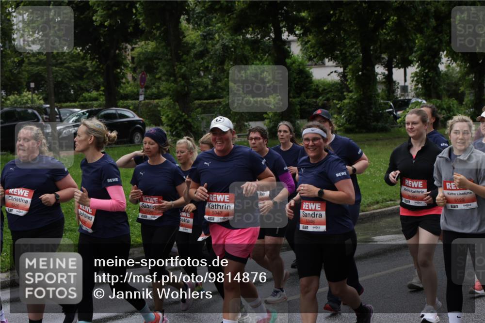 14.06.2026 - REWE Women's Run Jannik Wohlers http://msf.ph/oto/9814876 14.06.2026 10:42:20 Laufen 5926, 57, 5347, 5348, 657, 5722, 5190, 157, 5129 meine-sportfotos.de
