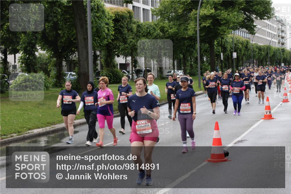 14.06.2026 - REWE Women's Run Jannik Wohlers http://msf.ph/oto/9814891 14.06.2026 10:42:23 Laufen 5100 meine-sportfotos.de