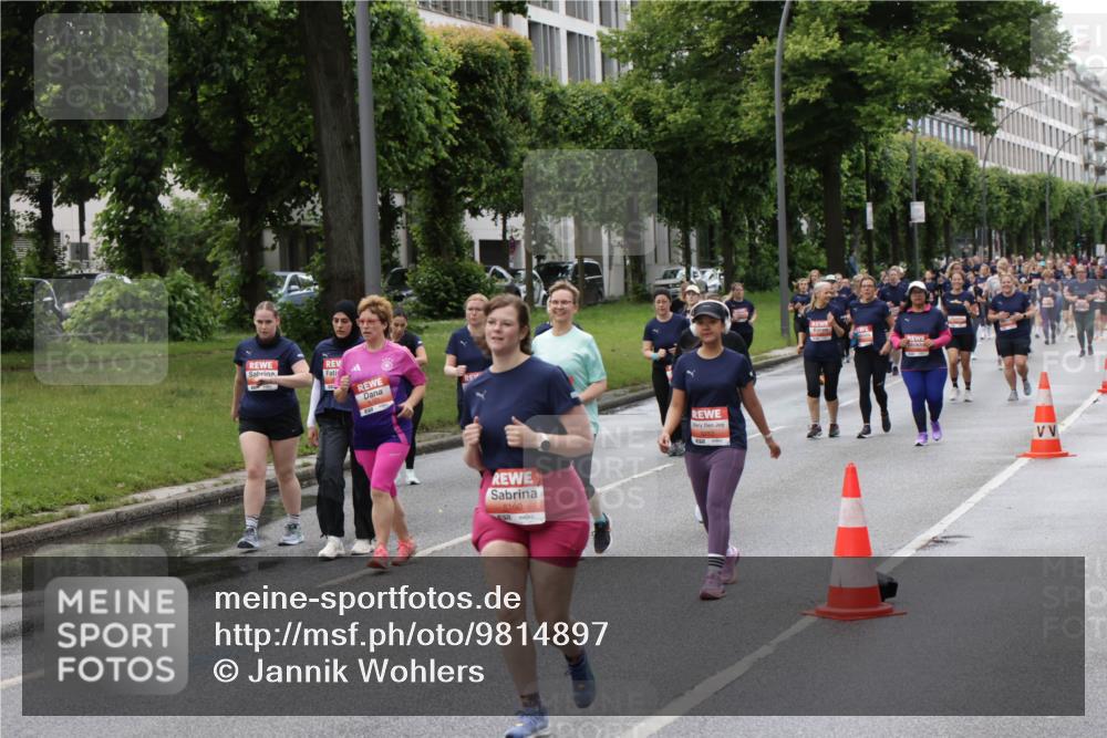 14.06.2026 - REWE Women's Run Jannik Wohlers http://msf.ph/oto/9814897 14.06.2026 10:42:24 Laufen 5100 meine-sportfotos.de