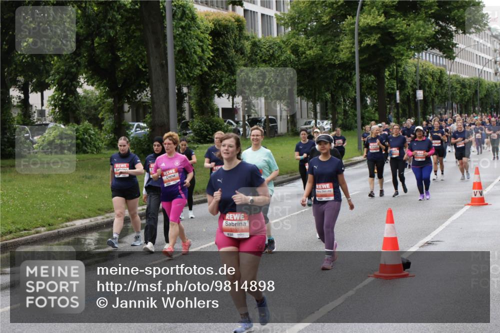 14.06.2026 - REWE Women's Run Jannik Wohlers http://msf.ph/oto/9814898 14.06.2026 10:42:24 Laufen 5100 meine-sportfotos.de