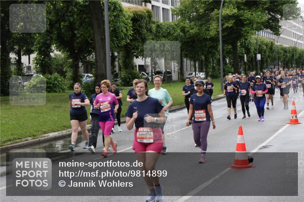 14.06.2026 - REWE Women's Run Jannik Wohlers http://msf.ph/oto/9814899 14.06.2026 10:42:24 Laufen 5100 meine-sportfotos.de