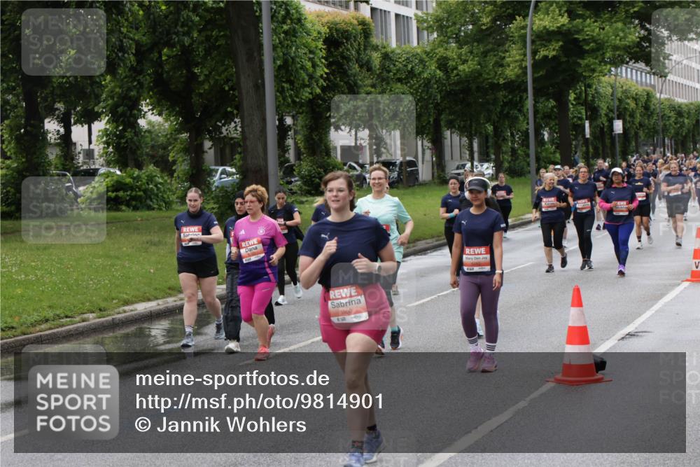 14.06.2026 - REWE Women's Run Jannik Wohlers http://msf.ph/oto/9814901 14.06.2026 10:42:24 Laufen 5100 meine-sportfotos.de