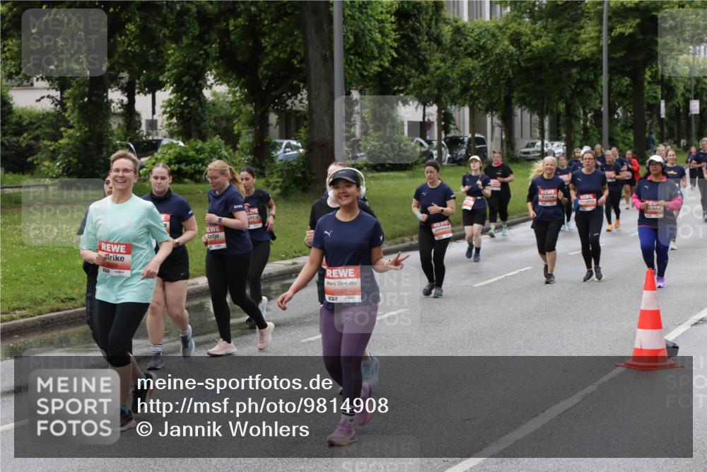 14.06.2026 - REWE Women's Run Jannik Wohlers http://msf.ph/oto/9814908 14.06.2026 10:42:26 Laufen 5028, 5252, 57 meine-sportfotos.de