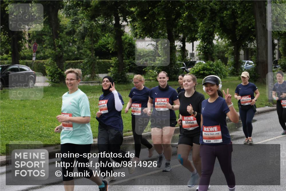 14.06.2026 - REWE Women's Run Jannik Wohlers http://msf.ph/oto/9814926 14.06.2026 10:42:28 Laufen 5632, 7, 5698, 5252 meine-sportfotos.de