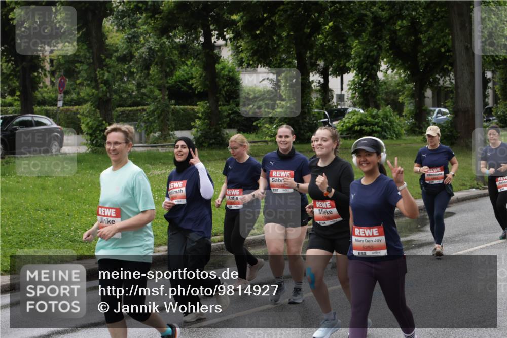 14.06.2026 - REWE Women's Run Jannik Wohlers http://msf.ph/oto/9814927 14.06.2026 10:42:28 Laufen 5632, 577, 5698, 5252 meine-sportfotos.de