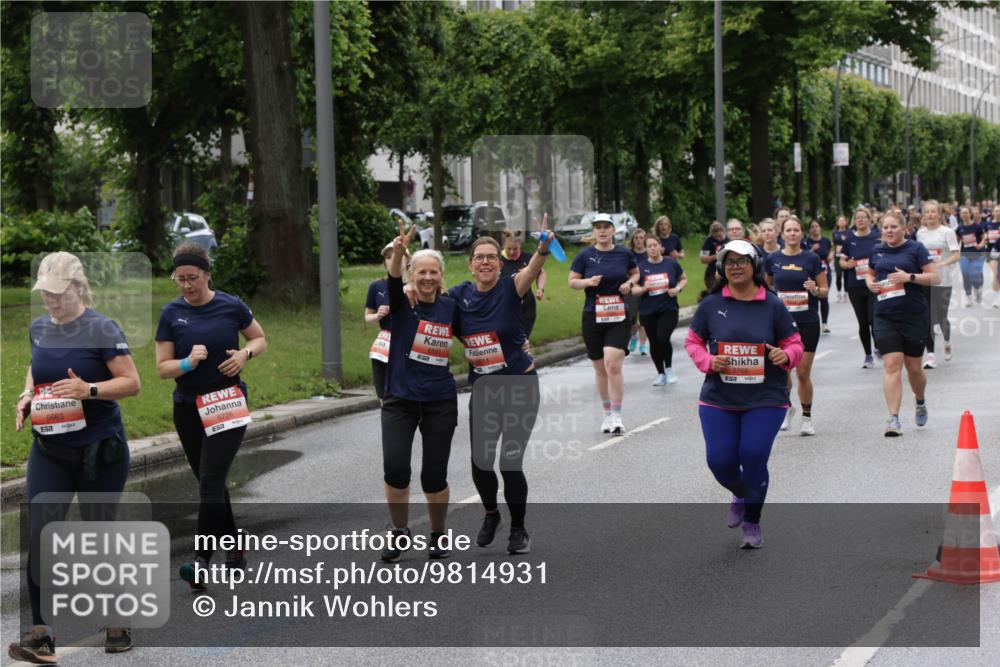 14.06.2026 - REWE Women's Run Jannik Wohlers http://msf.ph/oto/9814931 14.06.2026 10:42:29 Laufen 5663, 51, 5726, 5768 meine-sportfotos.de