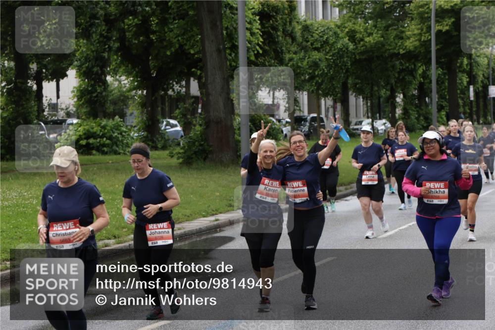 14.06.2026 - REWE Women's Run Jannik Wohlers http://msf.ph/oto/9814943 14.06.2026 10:42:30 Laufen 5663, 57, 5726, 57, 5593, 6014, 5768, 7 meine-sportfotos.de