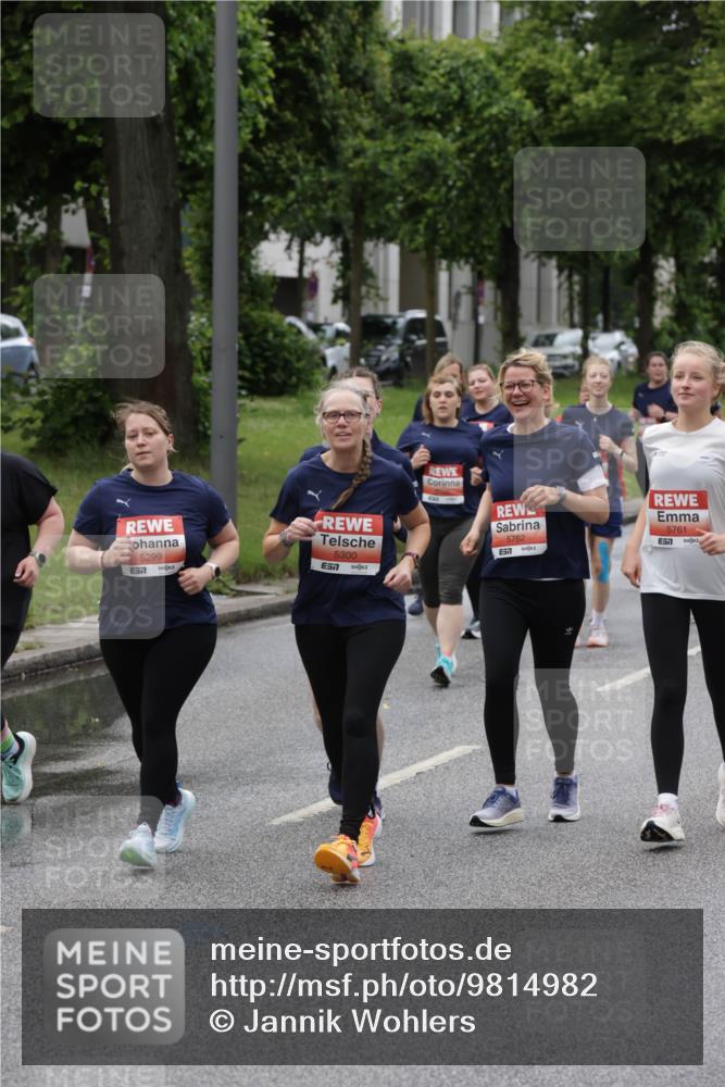 14.06.2026 - REWE Women's Run Jannik Wohlers http://msf.ph/oto/9814982 14.06.2026 10:42:37 Laufen 5299, 5300, 7, 5762, 57, 5761, 7 meine-sportfotos.de