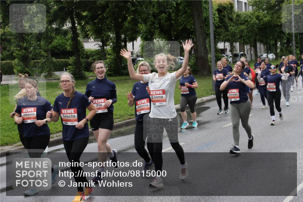 14.06.2026 - REWE Women's Run Jannik Wohlers http://msf.ph/oto/9815000 14.06.2026 10:42:40 Laufen 5299, 57, 5300, 5987, 5762, 517, 5761, 57 meine-sportfotos.de