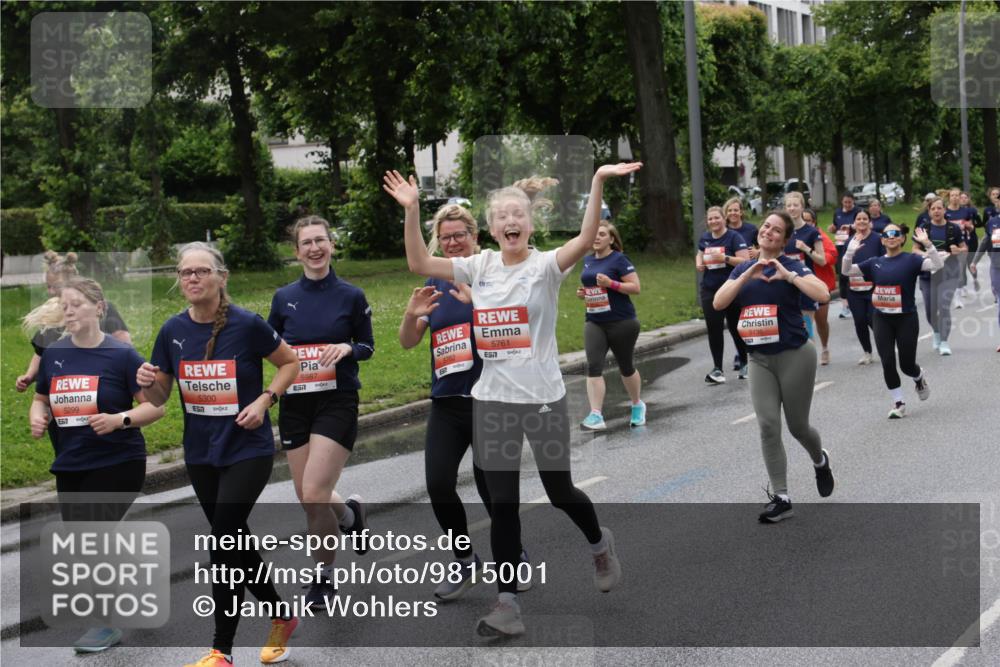 14.06.2026 - REWE Women's Run Jannik Wohlers http://msf.ph/oto/9815001 14.06.2026 10:42:40 Laufen 5299, 657, 5300, 5761, 7, 5987, 57 meine-sportfotos.de