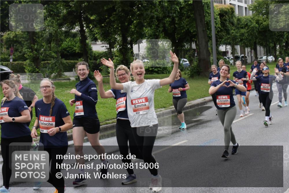 14.06.2026 - REWE Women's Run Jannik Wohlers http://msf.ph/oto/9815006 14.06.2026 10:42:40 Laufen 5300, 517, 5761, 577 meine-sportfotos.de