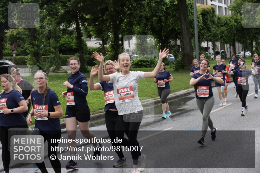 14.06.2026 - REWE Women's Run Jannik Wohlers http://msf.ph/oto/9815007 14.06.2026 10:42:40 Laufen 5761, 57, 5136 meine-sportfotos.de