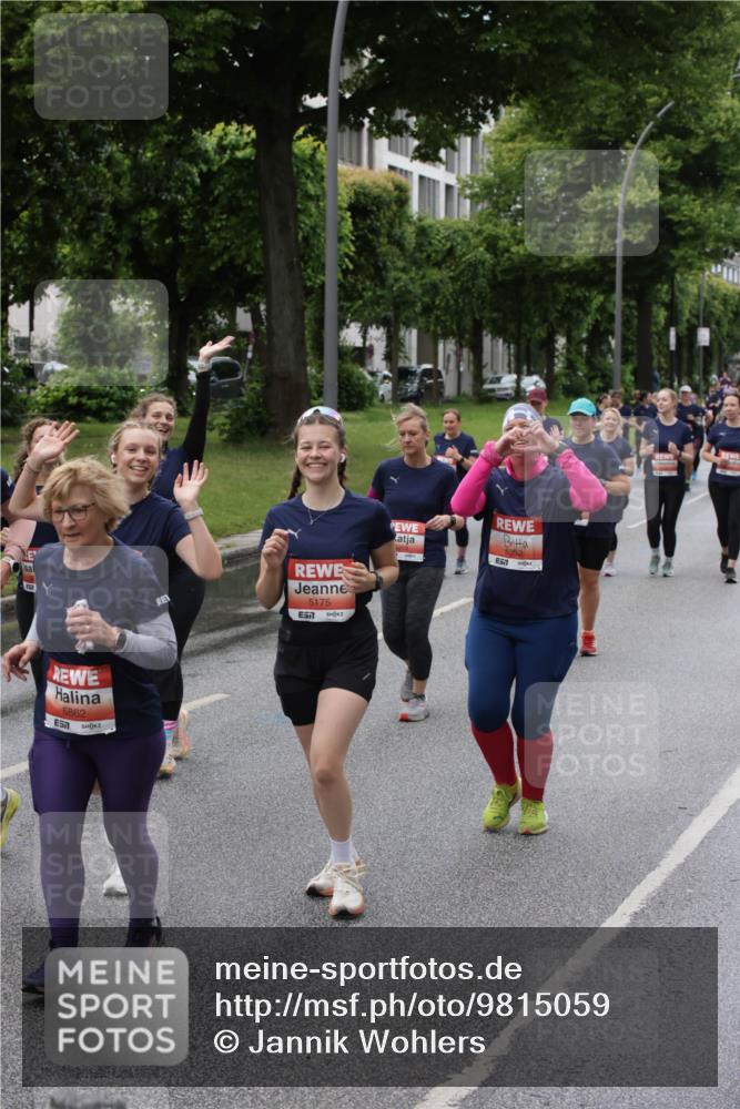 14.06.2026 - REWE Women's Run Jannik Wohlers http://msf.ph/oto/9815059 14.06.2026 10:42:50 Laufen 5862, 5175, 57, 6052 meine-sportfotos.de