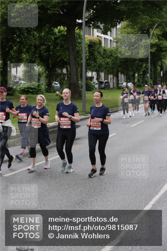 14.06.2026 - REWE Women's Run Jannik Wohlers http://msf.ph/oto/9815087 14.06.2026 10:42:55 Laufen 5127, 5124 meine-sportfotos.de