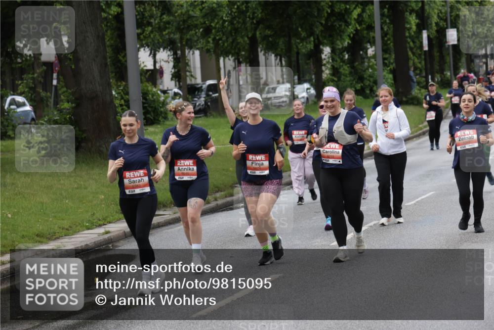 14.06.2026 - REWE Women's Run Jannik Wohlers http://msf.ph/oto/9815095 14.06.2026 10:42:59 Laufen 5383, 57, 5678, 6033 meine-sportfotos.de