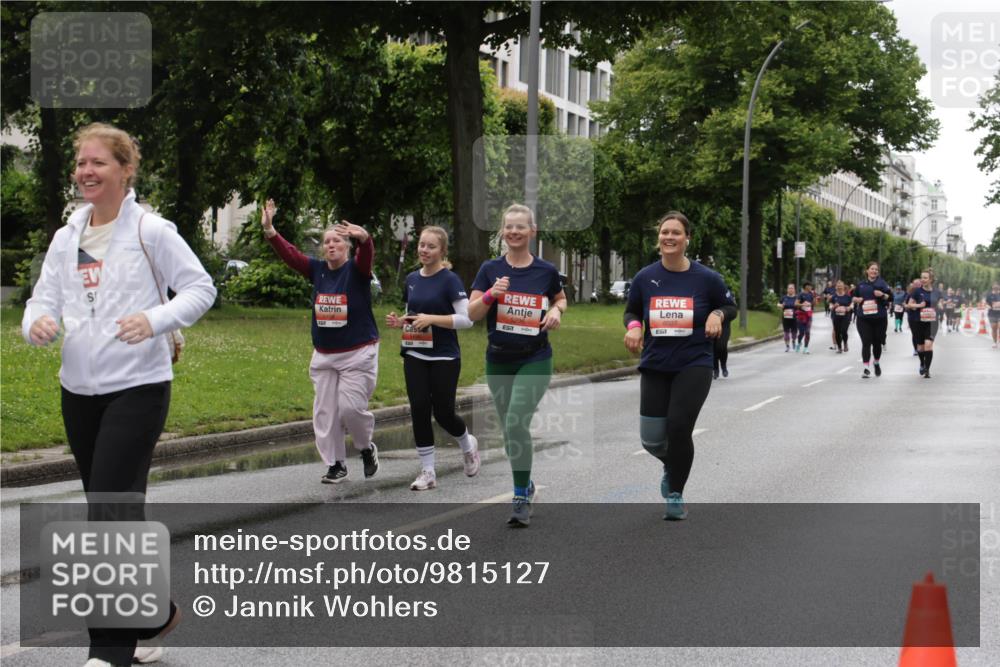 14.06.2026 - REWE Women's Run Jannik Wohlers http://msf.ph/oto/9815127 14.06.2026 10:43:08 Laufen 6027 meine-sportfotos.de