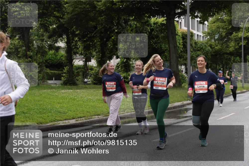 14.06.2026 - REWE Women's Run Jannik Wohlers http://msf.ph/oto/9815135 14.06.2026 10:43:09 Laufen 5498, 7, 5296, 6027 meine-sportfotos.de