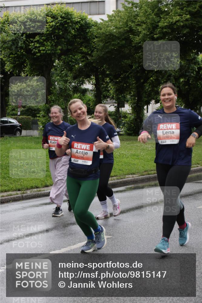 14.06.2026 - REWE Women's Run Jannik Wohlers http://msf.ph/oto/9815147 14.06.2026 10:43:10 Laufen 649, 6577, 5296, 657, 6027, 577 meine-sportfotos.de