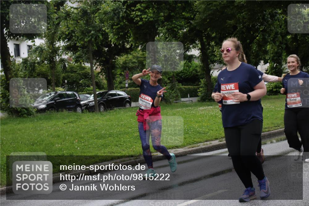 14.06.2026 - REWE Women's Run Jannik Wohlers http://msf.ph/oto/9815222 14.06.2026 10:43:27 Laufen 10718, 160, 5711 meine-sportfotos.de