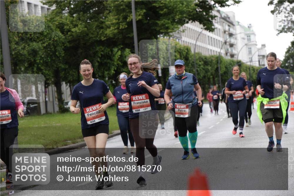 14.06.2026 - REWE Women's Run Jannik Wohlers http://msf.ph/oto/9815270 14.06.2026 10:43:36 Laufen 5304, 57, 5537, 57, 5564, 57 meine-sportfotos.de