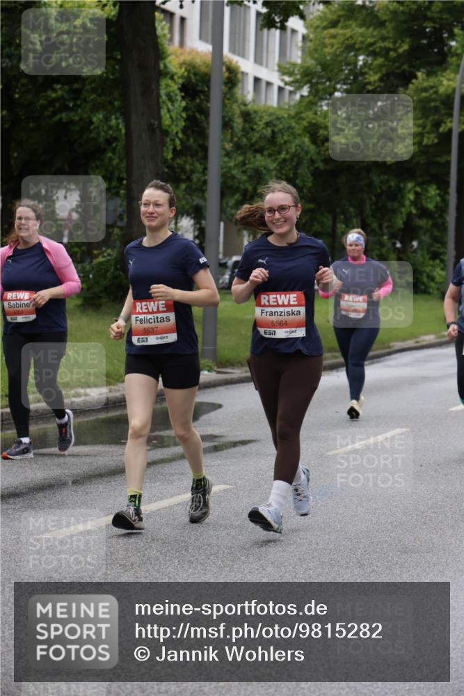 14.06.2026 - REWE Women's Run Jannik Wohlers http://msf.ph/oto/9815282 14.06.2026 10:43:38 Laufen 5537, 7, 5564, 7 meine-sportfotos.de