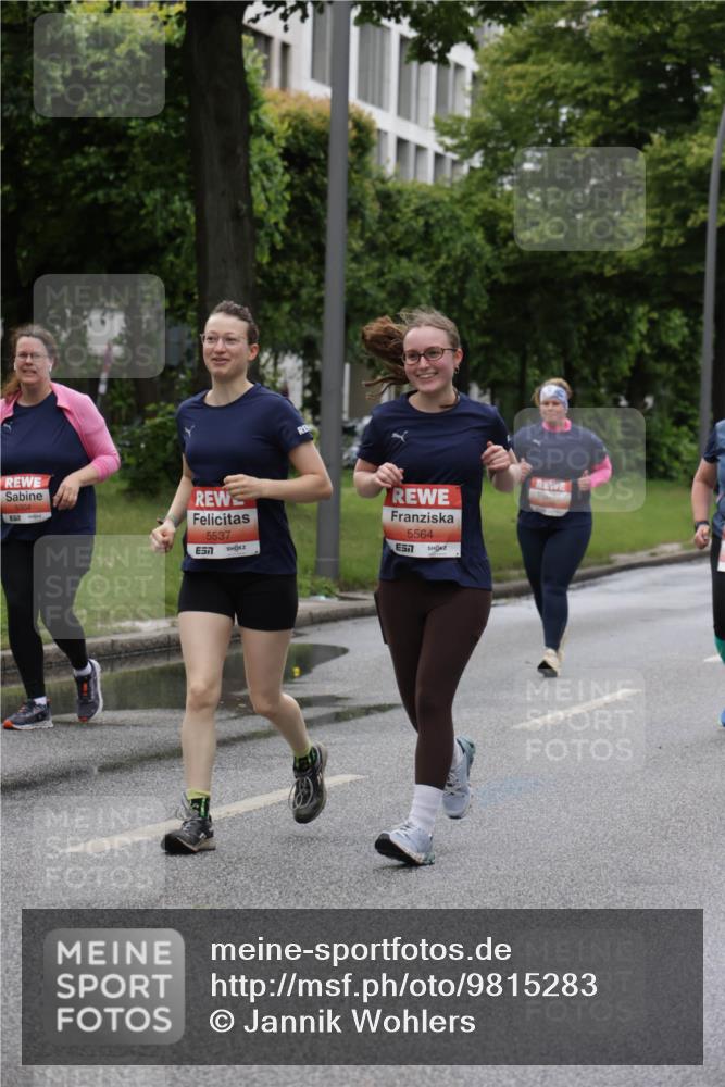 14.06.2026 - REWE Women's Run Jannik Wohlers http://msf.ph/oto/9815283 14.06.2026 10:43:38 Laufen 51, 5537, 7, 5564, 7 meine-sportfotos.de