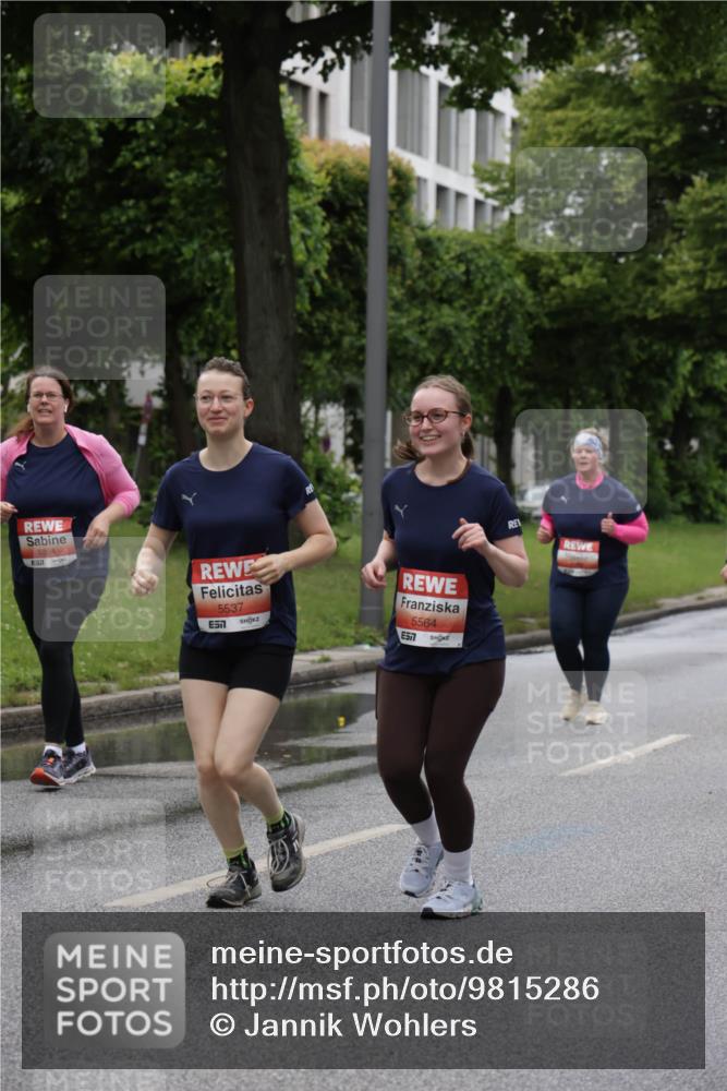 14.06.2026 - REWE Women's Run Jannik Wohlers http://msf.ph/oto/9815286 14.06.2026 10:43:38 Laufen 5304, 651, 5537, 5564, 77 meine-sportfotos.de