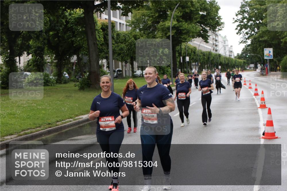 14.06.2026 - REWE Women's Run Jannik Wohlers http://msf.ph/oto/9815304 14.06.2026 10:43:46 Laufen 6071, 51, 5210 meine-sportfotos.de