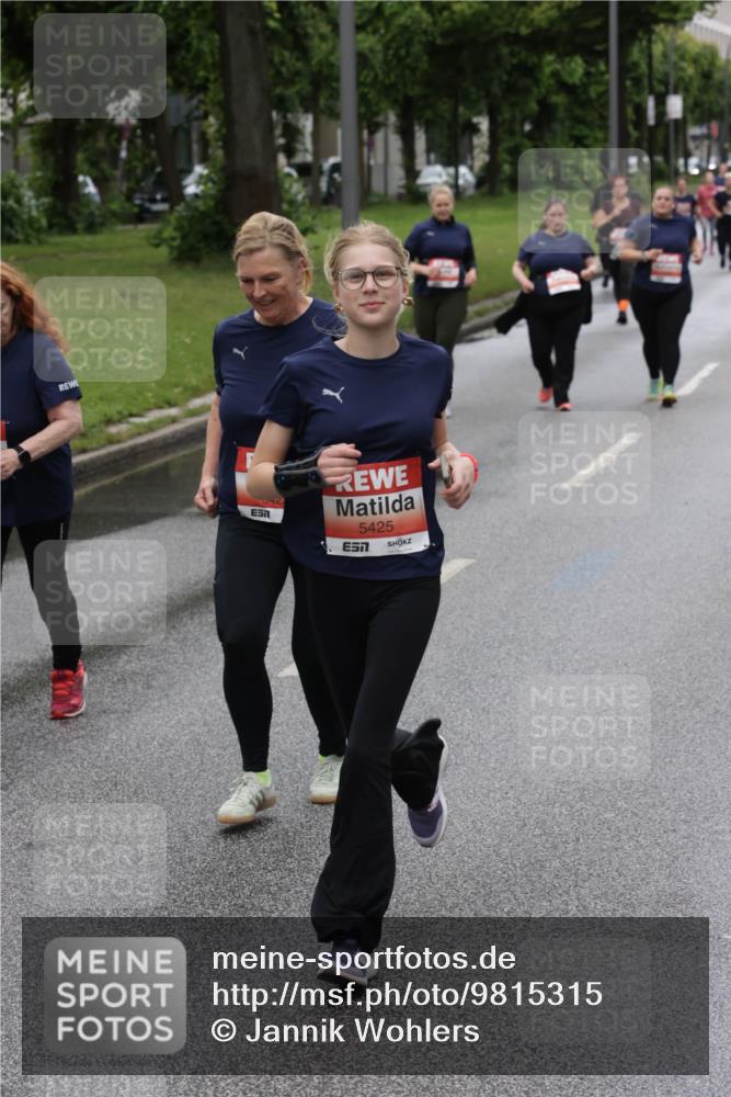 14.06.2026 - REWE Women's Run Jannik Wohlers http://msf.ph/oto/9815315 14.06.2026 10:43:50 Laufen 5425 meine-sportfotos.de