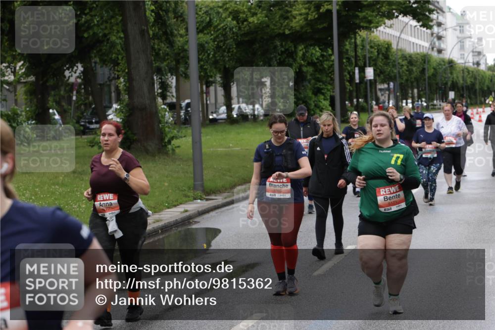 14.06.2026 - REWE Women's Run Jannik Wohlers http://msf.ph/oto/9815362 14.06.2026 10:44:00 Laufen 77, 677, 5305, 5171, 57 meine-sportfotos.de