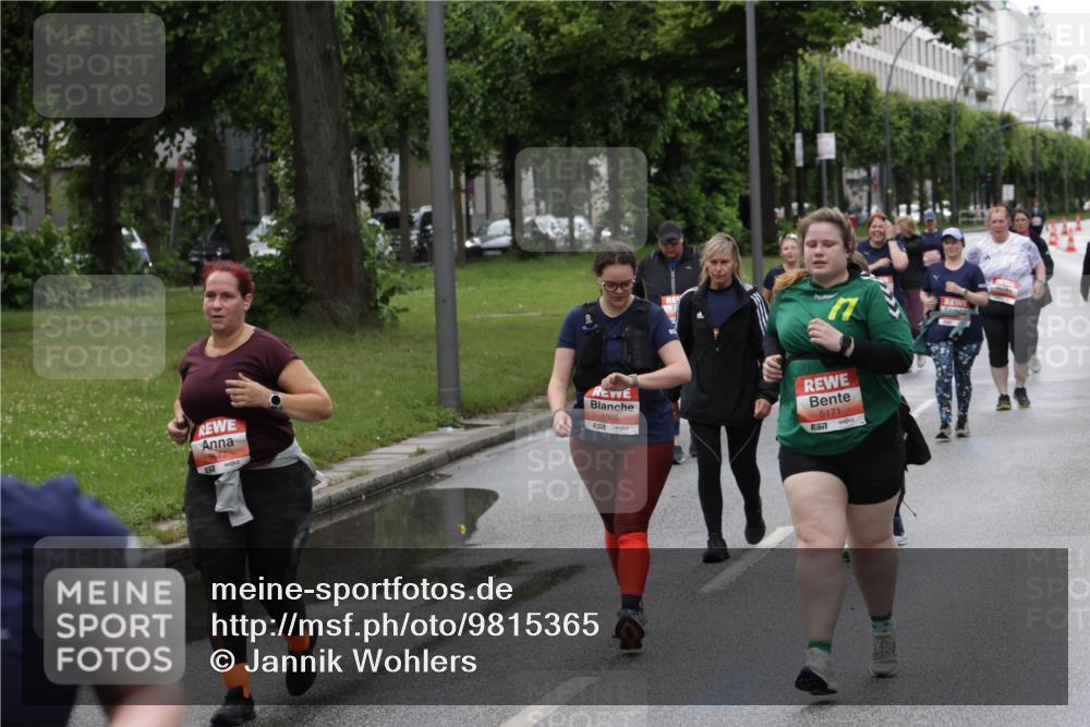 14.06.2026 - REWE Women's Run Jannik Wohlers http://msf.ph/oto/9815365 14.06.2026 10:44:00 Laufen 7, 5305, 7, 5171 meine-sportfotos.de
