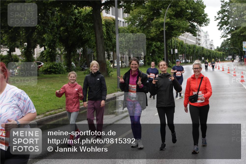 14.06.2026 - REWE Women's Run Jannik Wohlers http://msf.ph/oto/9815392 14.06.2026 10:44:14 Laufen  meine-sportfotos.de