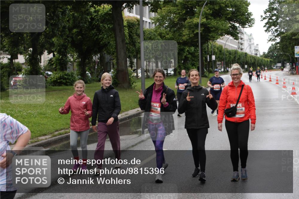 14.06.2026 - REWE Women's Run Jannik Wohlers http://msf.ph/oto/9815396 14.06.2026 10:44:14 Laufen 10 meine-sportfotos.de