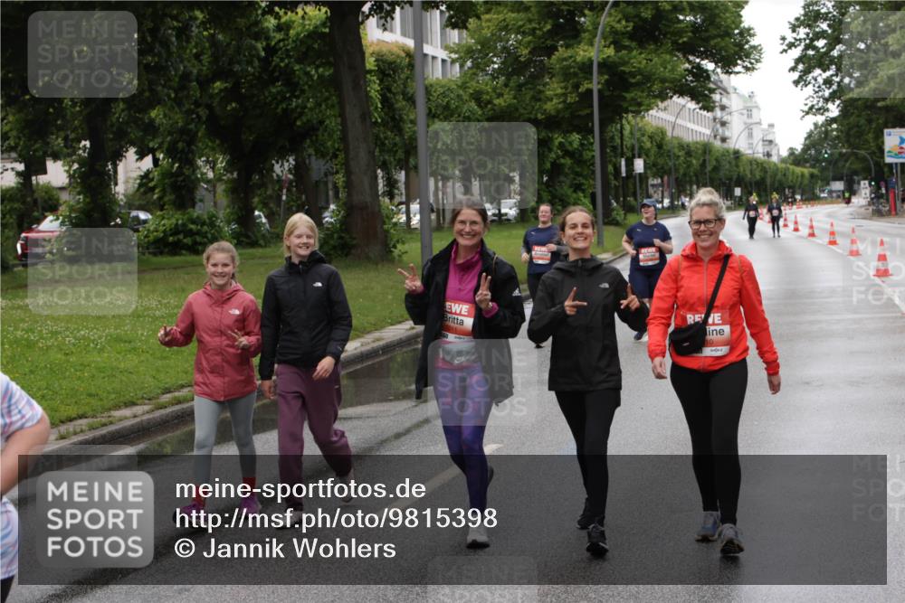 14.06.2026 - REWE Women's Run Jannik Wohlers http://msf.ph/oto/9815398 14.06.2026 10:44:14 Laufen 10, 12 meine-sportfotos.de