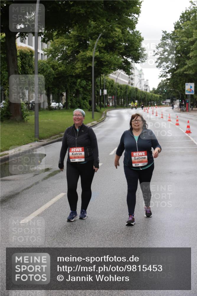 14.06.2026 - REWE Women's Run Jannik Wohlers http://msf.ph/oto/9815453 14.06.2026 10:44:49 Laufen 5479, 5997, 57, 1 meine-sportfotos.de
