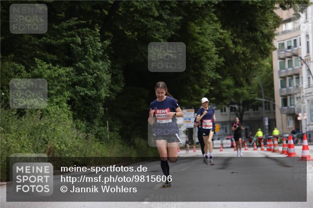 14.06.2026 - REWE Women's Run Jannik Wohlers http://msf.ph/oto/9815606 14.06.2026 10:48:08 Laufen 51 meine-sportfotos.de