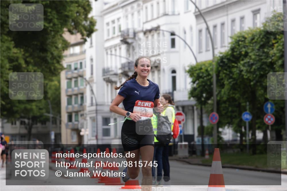 14.06.2026 - REWE Women's Run Jannik Wohlers http://msf.ph/oto/9815745 14.06.2026 10:48:57 Laufen 051 meine-sportfotos.de