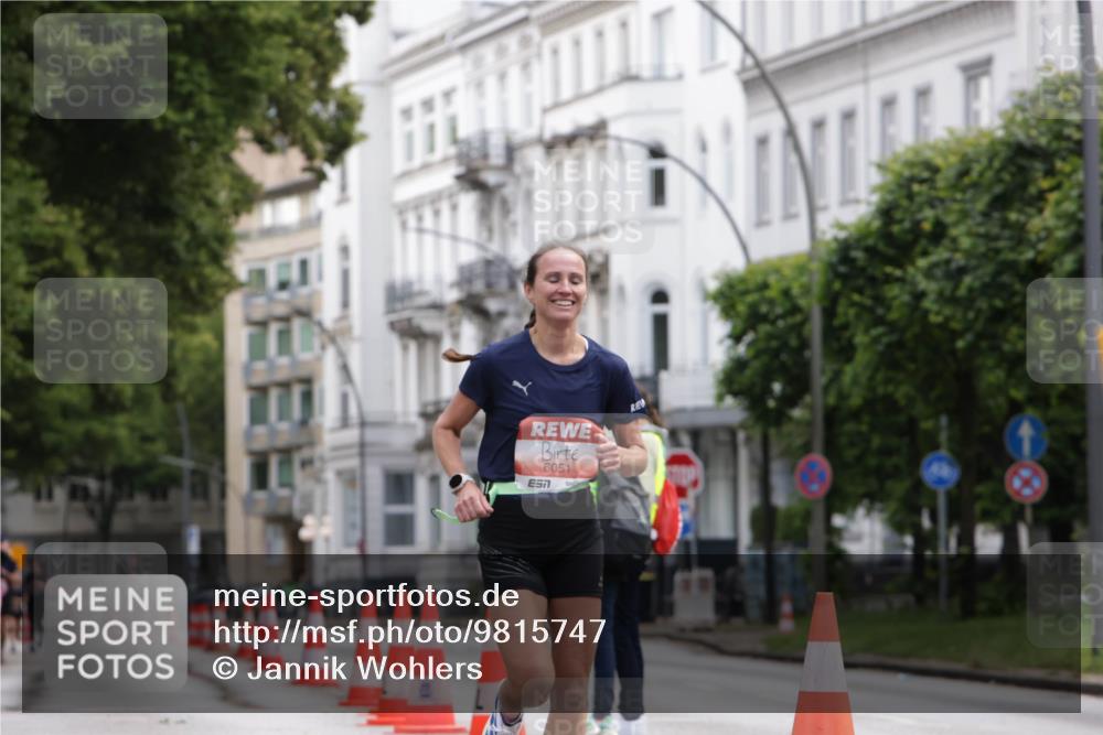 14.06.2026 - REWE Women's Run Jannik Wohlers http://msf.ph/oto/9815747 14.06.2026 10:48:57 Laufen 6051, 7 meine-sportfotos.de