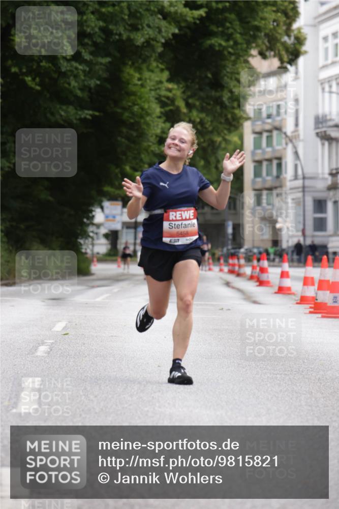14.06.2026 - REWE Women's Run Jannik Wohlers http://msf.ph/oto/9815821 14.06.2026 10:49:26 Laufen 5458, 7 meine-sportfotos.de