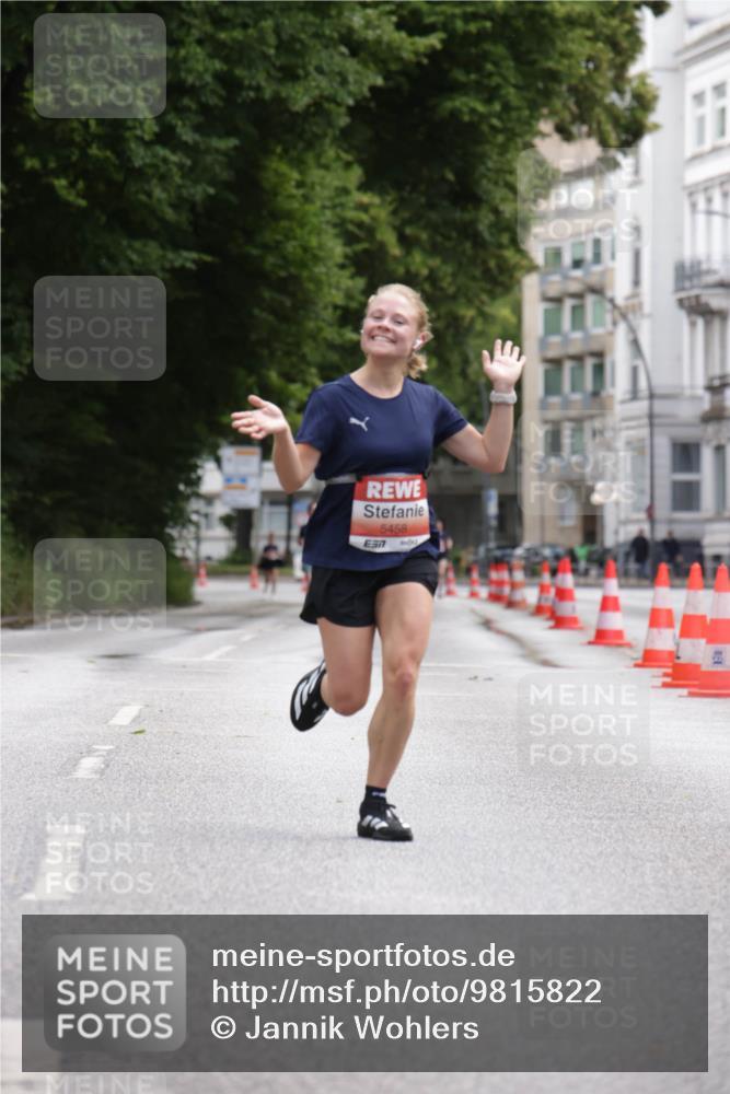 14.06.2026 - REWE Women's Run Jannik Wohlers http://msf.ph/oto/9815822 14.06.2026 10:49:26 Laufen 5458 meine-sportfotos.de