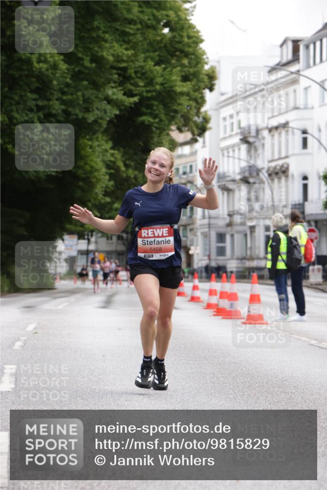 14.06.2026 - REWE Women's Run Jannik Wohlers http://msf.ph/oto/9815829 14.06.2026 10:49:26 Laufen 5458 meine-sportfotos.de
