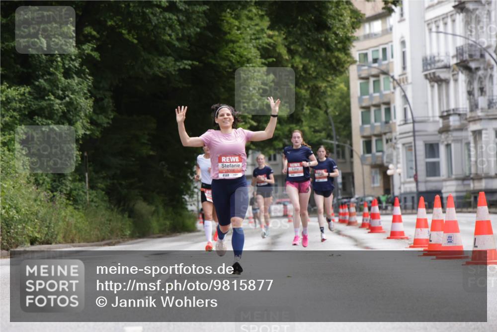 14.06.2026 - REWE Women's Run Jannik Wohlers http://msf.ph/oto/9815877 14.06.2026 10:49:45 Laufen 5306 meine-sportfotos.de