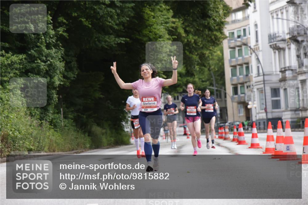 14.06.2026 - REWE Women's Run Jannik Wohlers http://msf.ph/oto/9815882 14.06.2026 10:49:45 Laufen 5306 meine-sportfotos.de