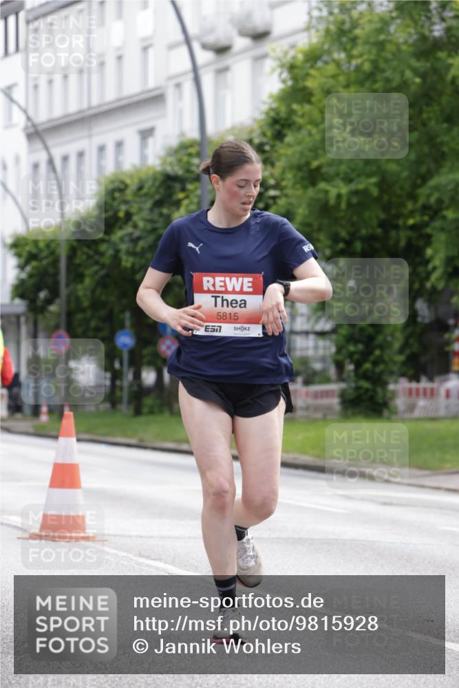 14.06.2026 - REWE Women's Run Jannik Wohlers http://msf.ph/oto/9815928 14.06.2026 10:49:56 Laufen 5815 meine-sportfotos.de